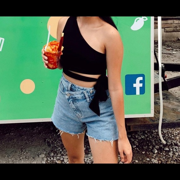 The Kristin Cross Demin Shorts - Picture 2 of 4